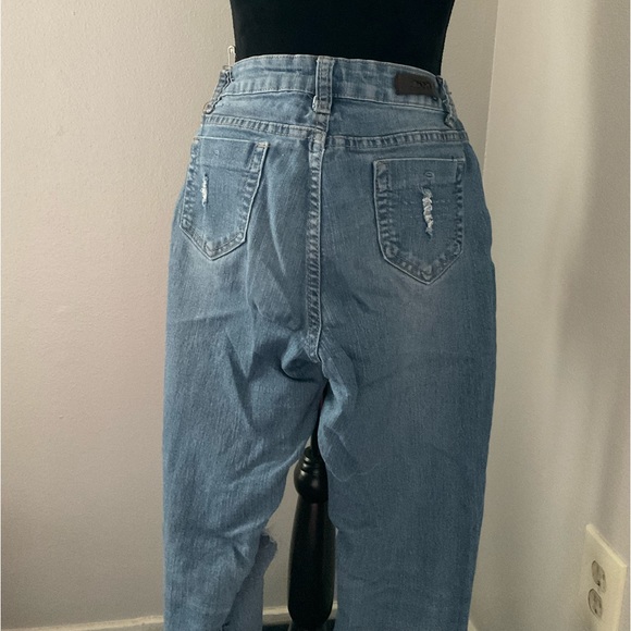 Blue jeans - Picture 2 of 2